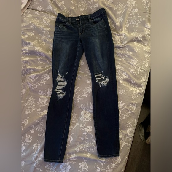 American Eagle Ripped Jeans - Picture 3 of 5